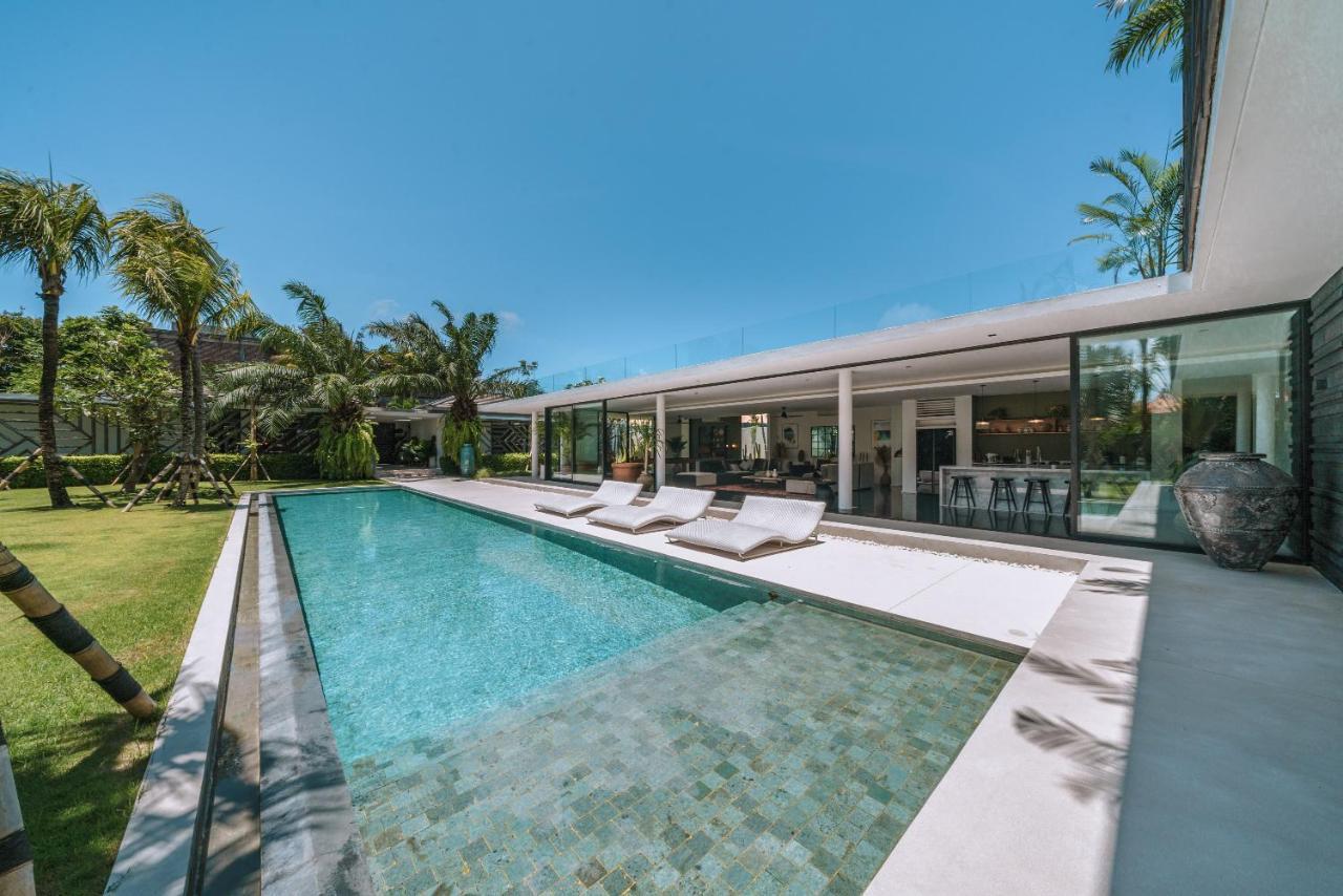 Bull House Amazing 6 Bedrooms Contemporary In Seminyak (Bali)