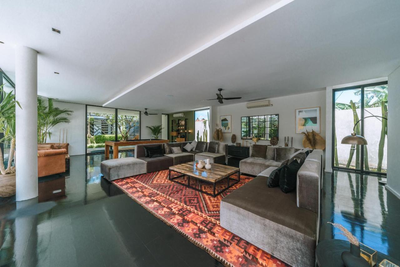 Bull House Amazing 6 Bedrooms Contemporary In *