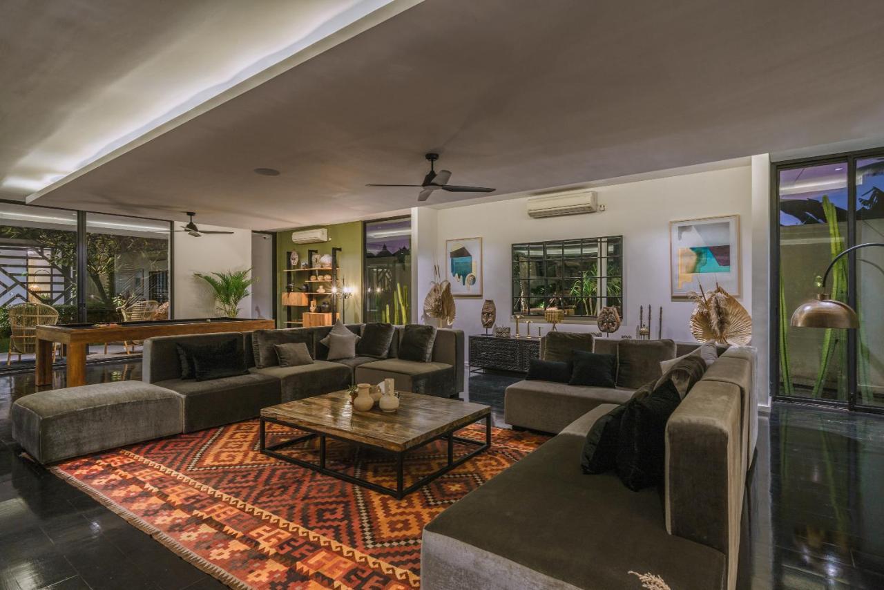 Villa Bull House Amazing 6 Bedrooms Contemporary In *