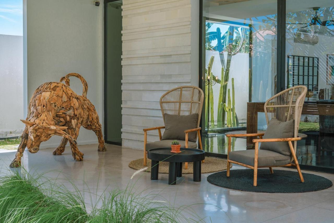 Bull House Amazing 6 Bedrooms Contemporary In Villa