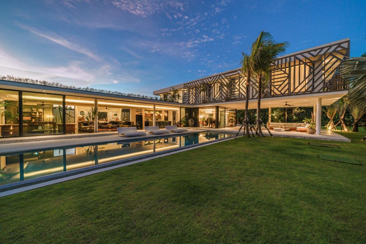 Villa Bull House Amazing 6 Bedrooms Contemporary In