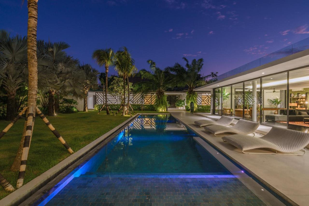 Villa Bull House Amazing 6 Bedrooms Contemporary In *