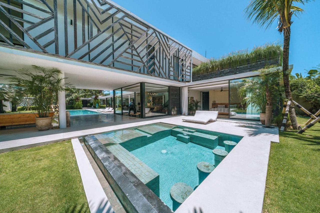 Bull House Amazing 6 Bedrooms Contemporary In *