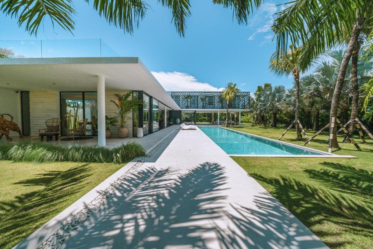 Bull House Amazing 6 Bedrooms Contemporary In Seminyak (Bali)