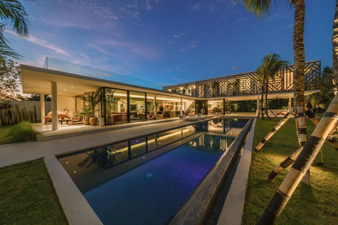 Bull House Amazing 6 Bedrooms Contemporary In * Seminyak (Bali)
