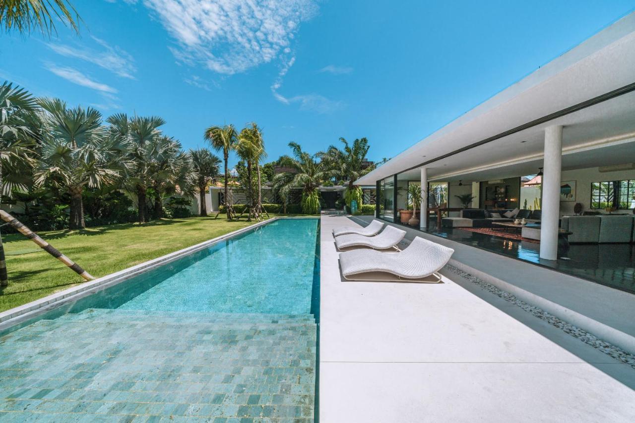 Bull House Amazing 6 Bedrooms Contemporary In Villa *