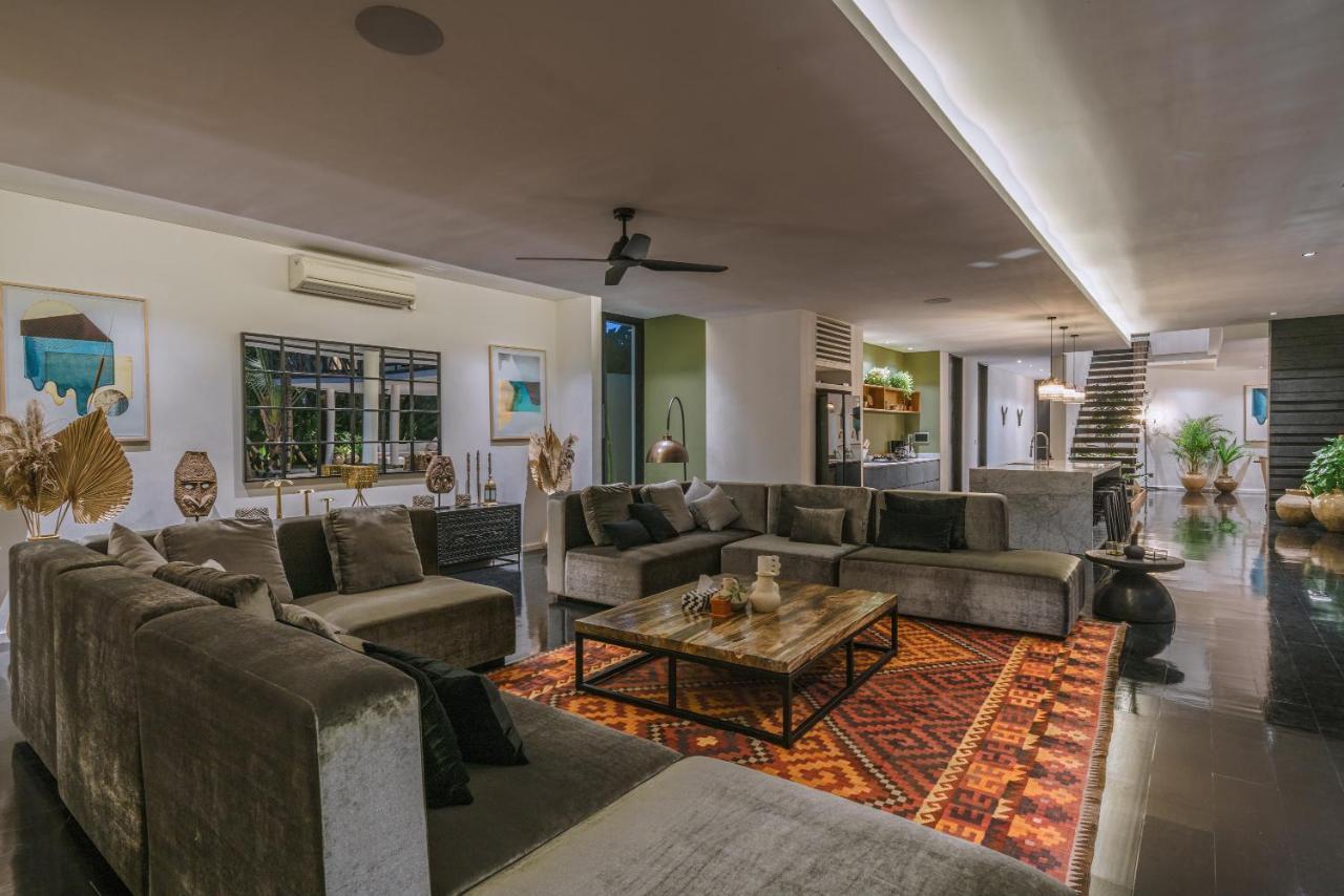 Villa Bull House Amazing 6 Bedrooms Contemporary In
